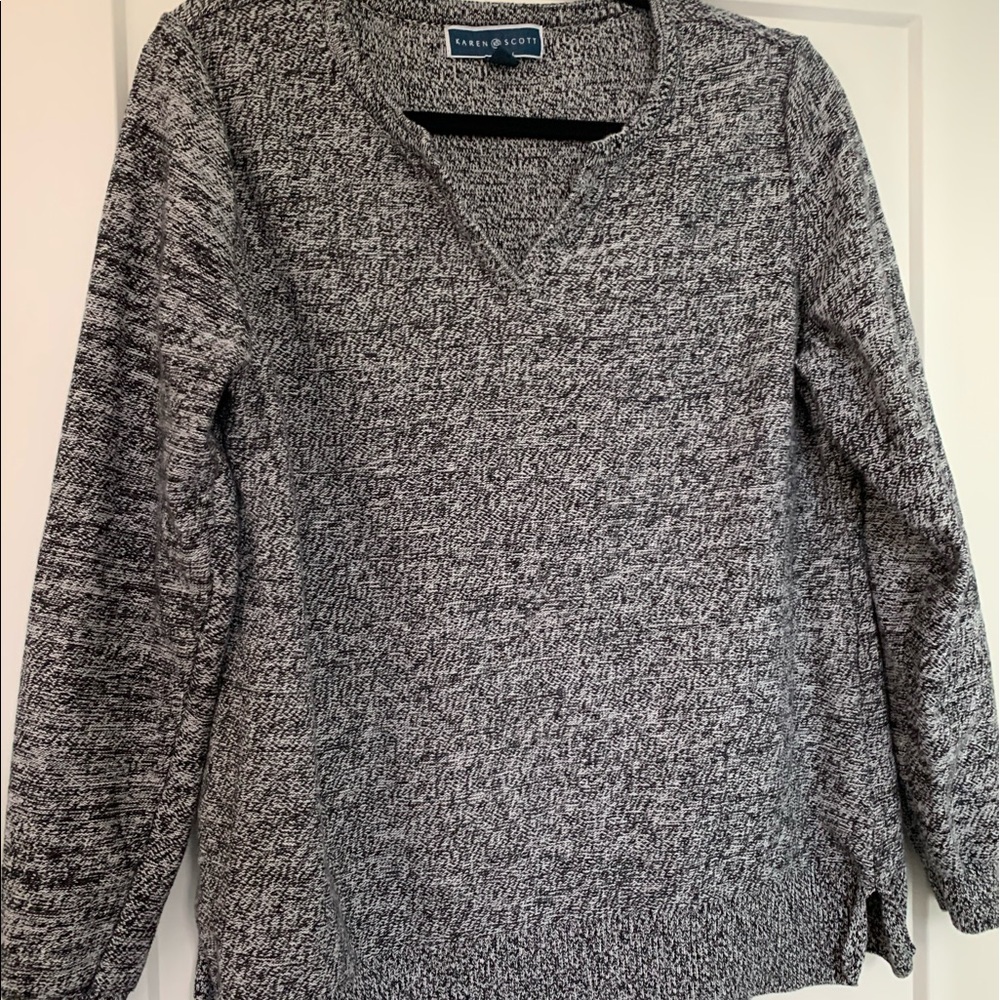 Karen Scott black/white marled sweater v neck